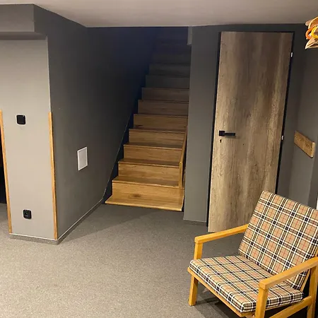 Bouda Sestidomi * Strážné