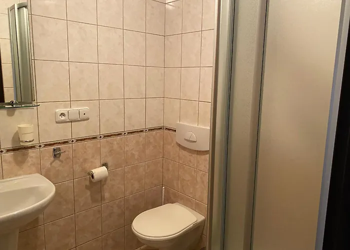 Bouda Sestidomi Semesterbostad